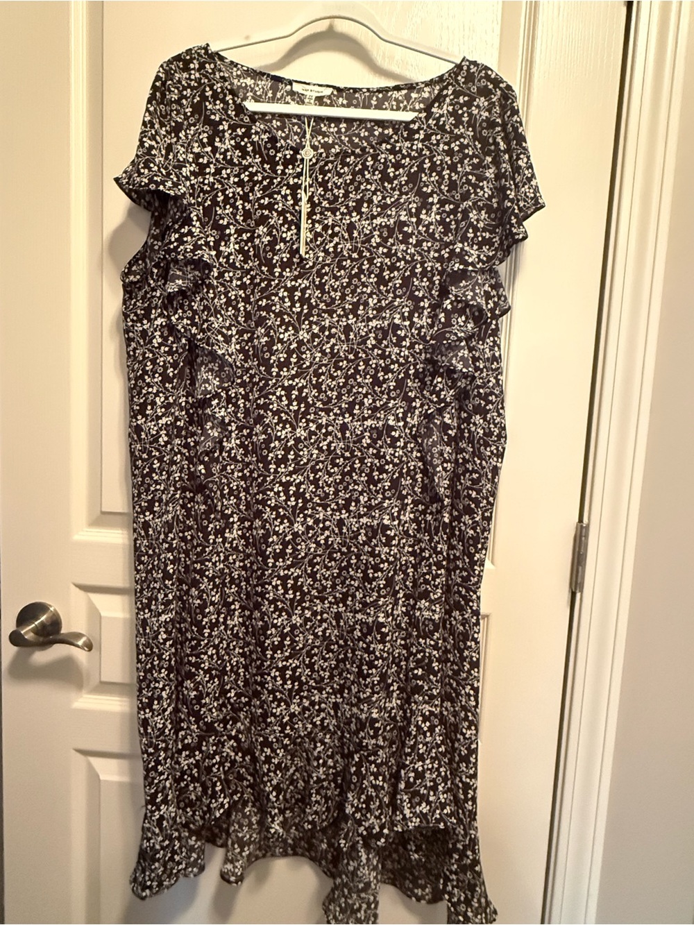 Black and White Floral Midi Dress with Ruffle Sleeves. NWT